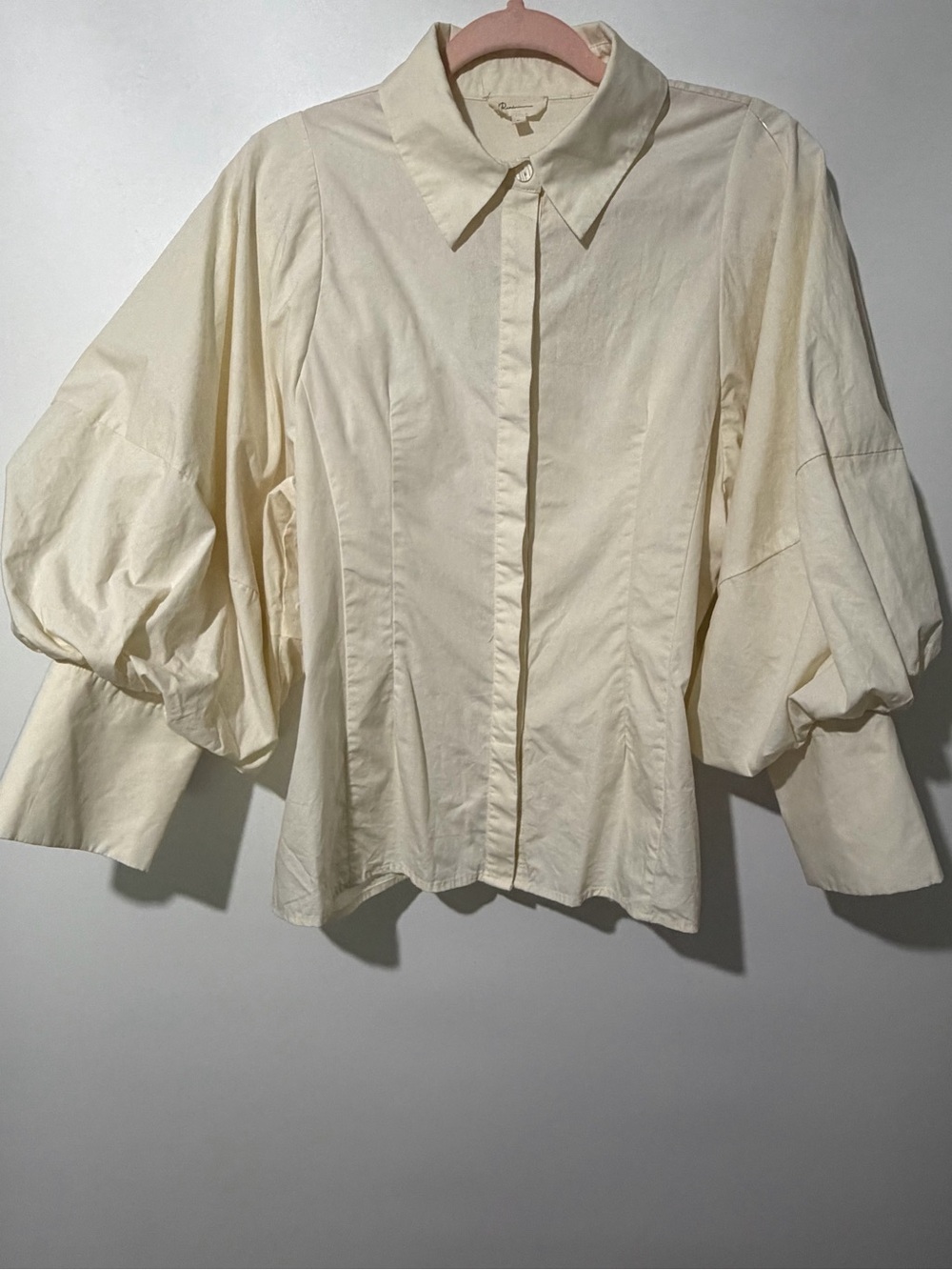 Women's Vanilla Muse Cream Puff-Sleeve Button Front Blouse Size M NWOT Boutique